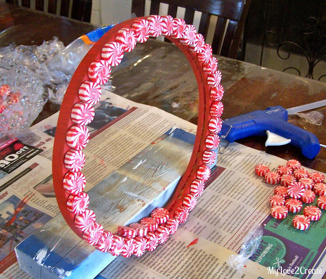 Easy DIY Peppermint Wreath, tutorial at MyLove2Create