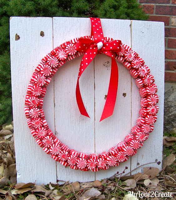 Easy DIY Peppermint Wreath, tutorial at MyLove2Create