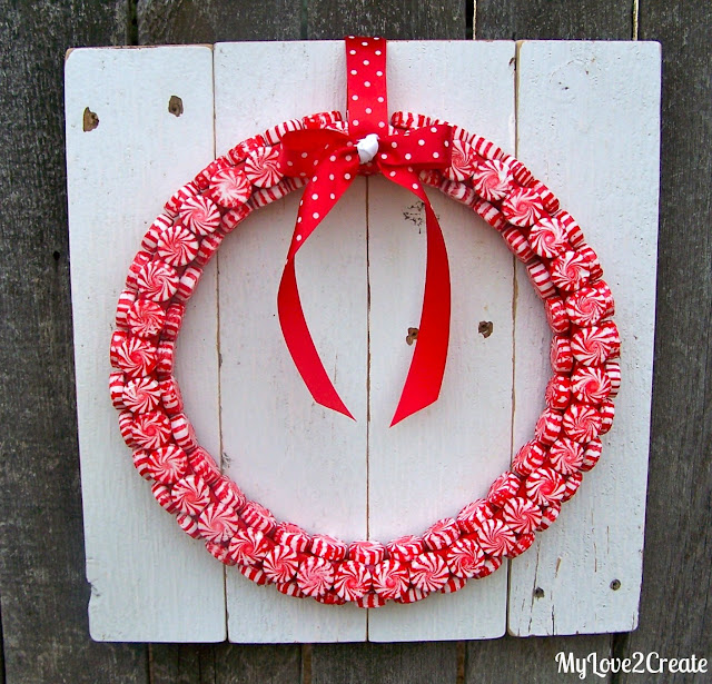 Make a simple peppermint wreath, MyLove2Create