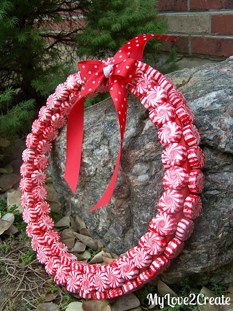 Easy DIY Peppermint Wreath, tutorial at MyLove2Create