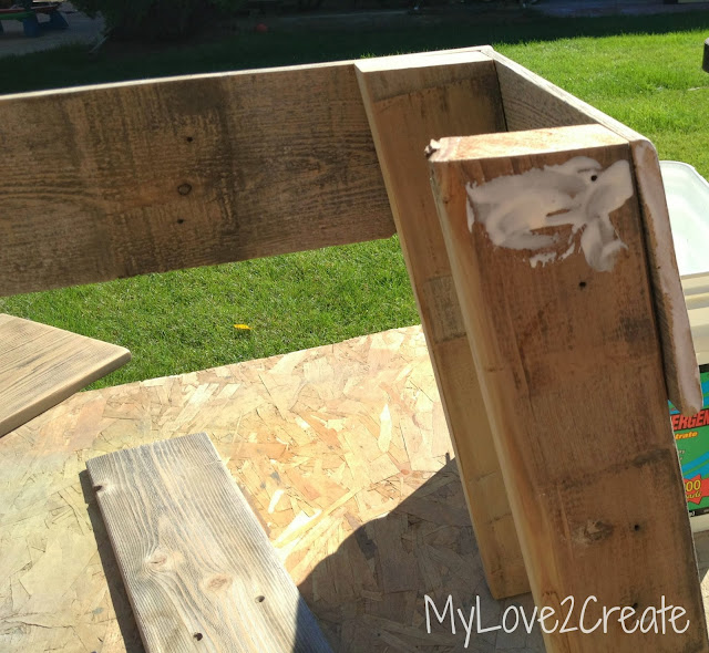 MyLove2Create, Old Fence Wood Bench