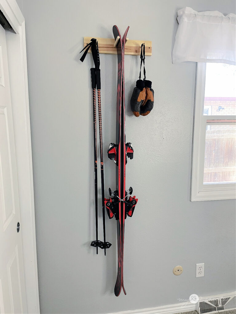 How to make a ski rack